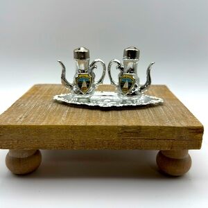 Vintage Popular Destination Coeur D'Alene, Idaho Salt and Pepper Shakers w/Tray‎